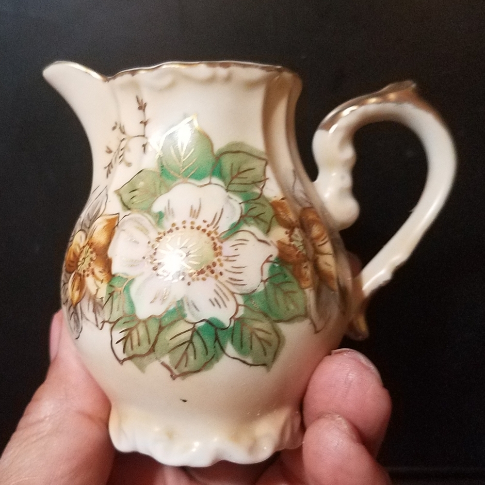 Royal Crown Daisy Bouquet Hand Painted Vintage Mini Creamer